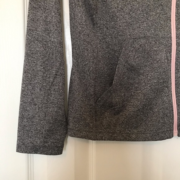NWOT Under Armour Lightweight Zip Up - Picture 4 of 7